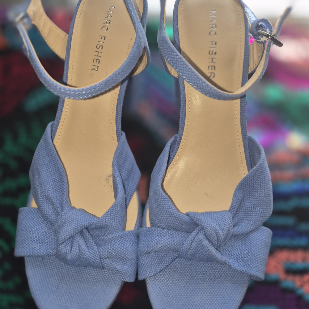 Marc Fisher Women's Elegant Blue Knot Sandals